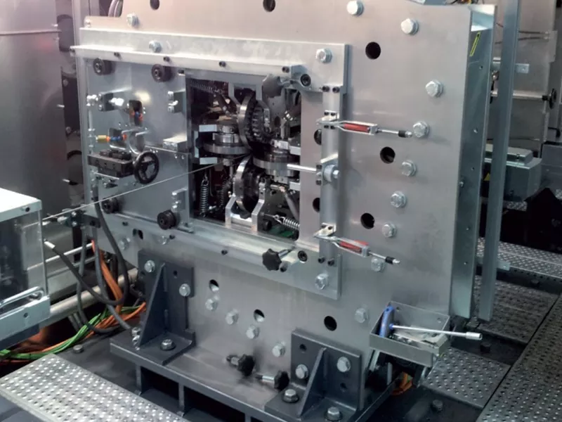 Ziziphi iingenelo zeProfayili Rolling Machine